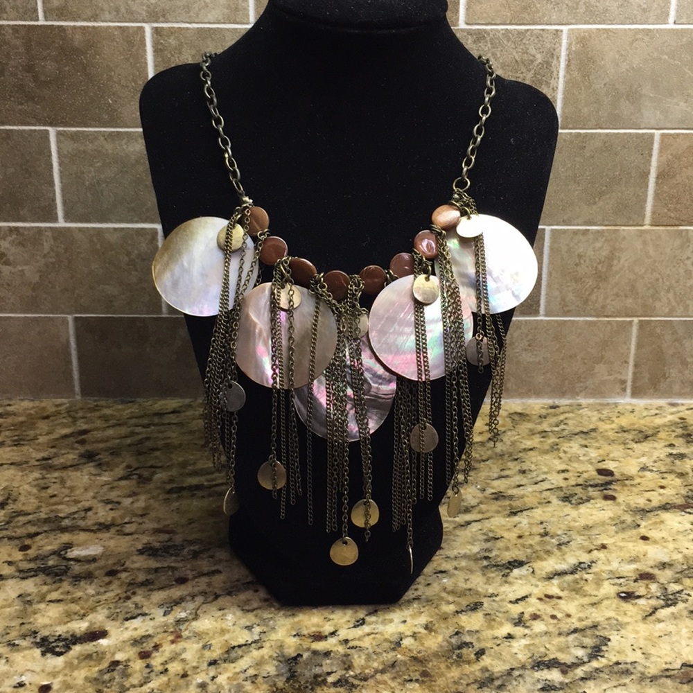 Costume jewelry necklace